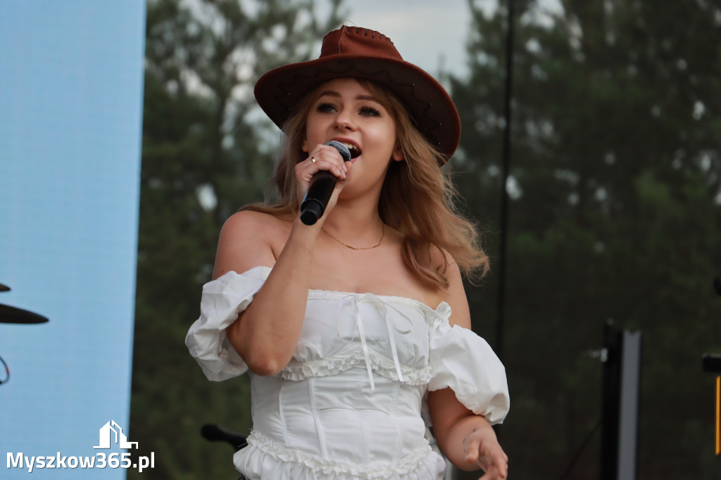 Fotorelacja XVI: Rozpoczęcie drugiego dnia Festiwalu z Kopyta - Ogólnopolski Konkursu COUNTRY STARS - soliści.