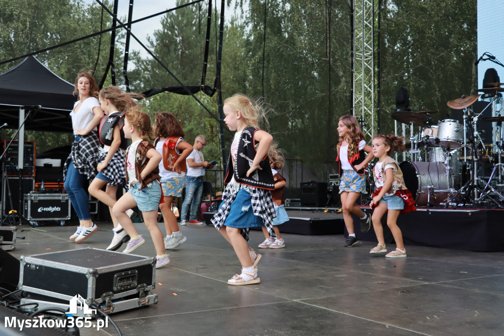 Fotorelacji XVIII: Taniec, muzyka i śpiew na Festiwalu z Kopyta w Gniazdowie