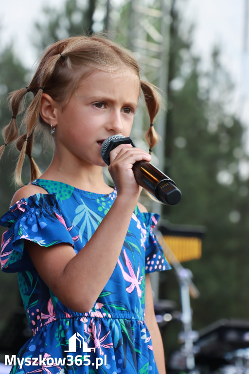 Fotorelacji XVIII: Taniec, muzyka i śpiew na Festiwalu z Kopyta w Gniazdowie