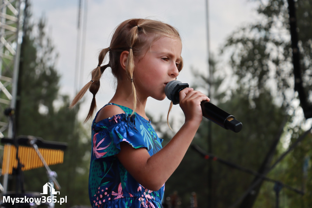 Fotorelacji XVIII: Taniec, muzyka i śpiew na Festiwalu z Kopyta w Gniazdowie