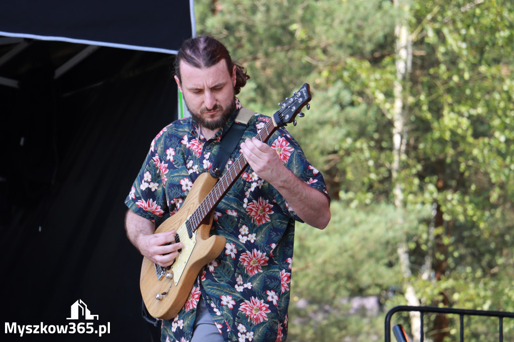 Fotorelacji XVIII: Taniec, muzyka i śpiew na Festiwalu z Kopyta w Gniazdowie
