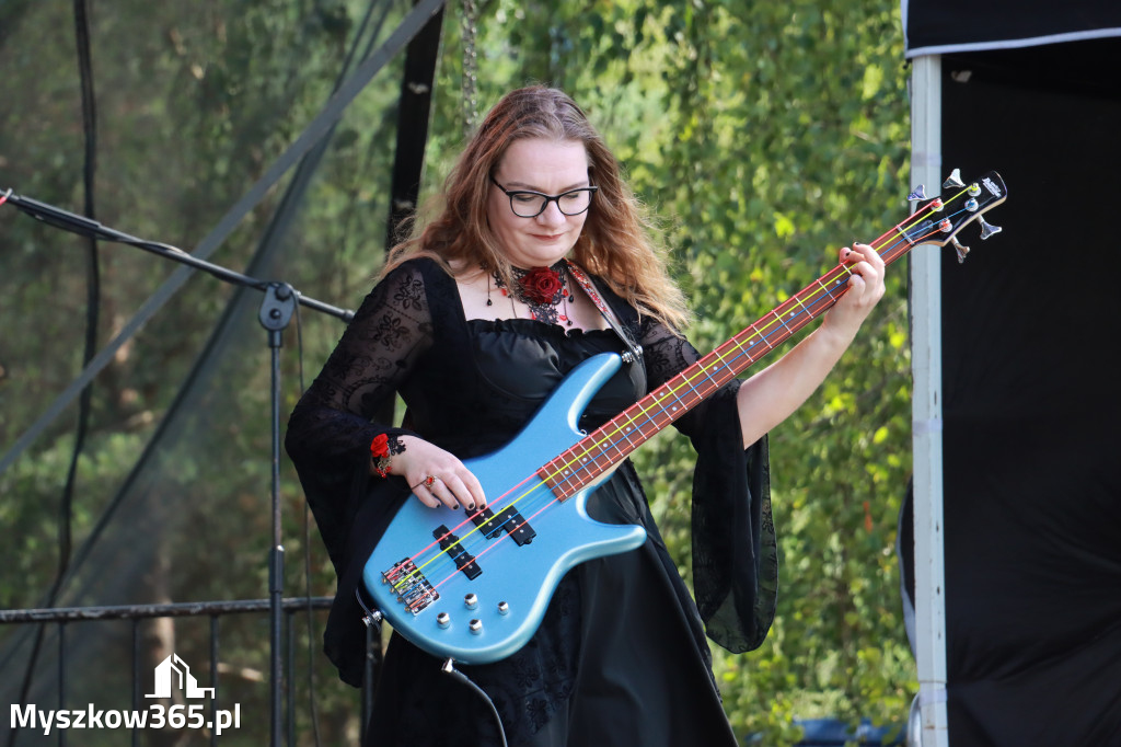 Fotorelacji XVIII: Taniec, muzyka i śpiew na Festiwalu z Kopyta w Gniazdowie