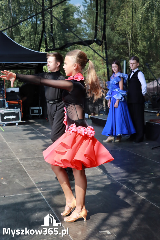 Fotorelacji XVIII: Taniec, muzyka i śpiew na Festiwalu z Kopyta w Gniazdowie