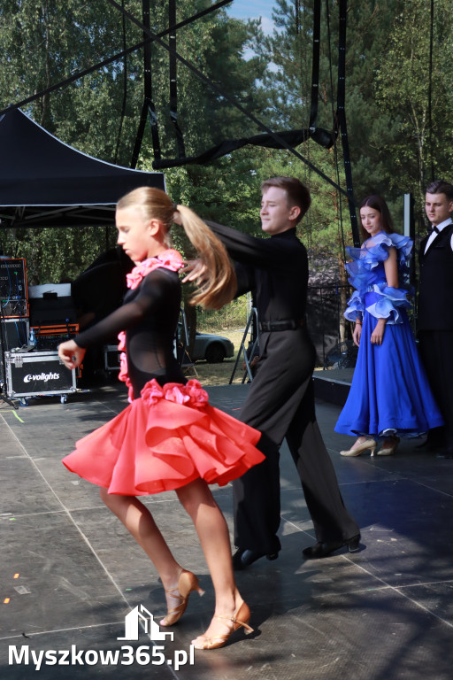 Fotorelacji XVIII: Taniec, muzyka i śpiew na Festiwalu z Kopyta w Gniazdowie