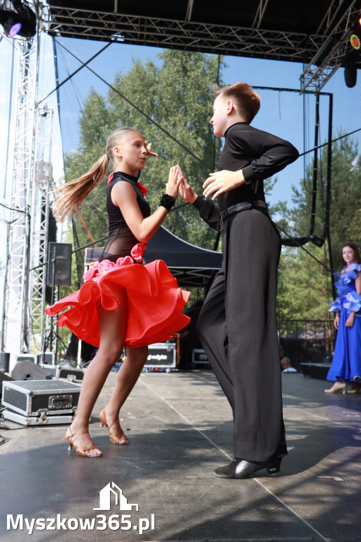 Fotorelacji XVIII: Taniec, muzyka i śpiew na Festiwalu z Kopyta w Gniazdowie