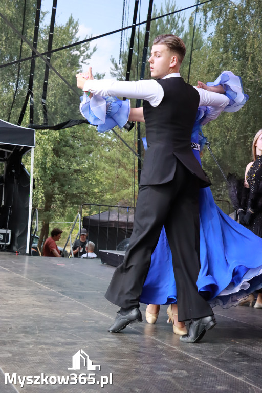 Fotorelacji XVIII: Taniec, muzyka i śpiew na Festiwalu z Kopyta w Gniazdowie