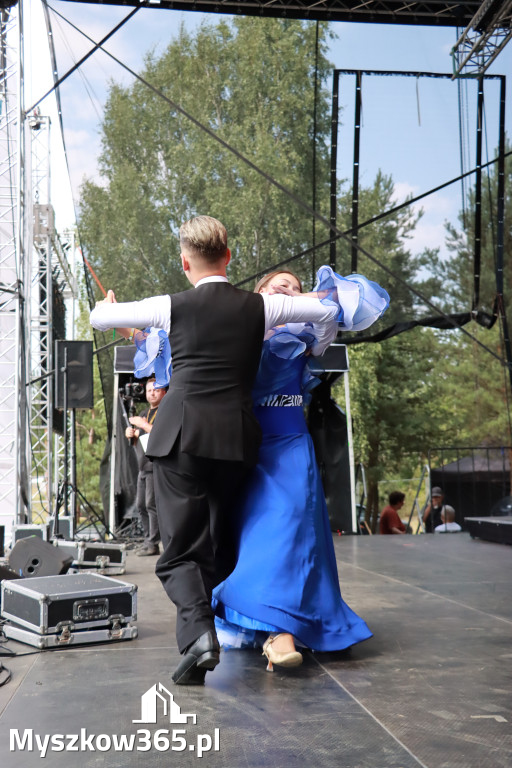 Fotorelacji XVIII: Taniec, muzyka i śpiew na Festiwalu z Kopyta w Gniazdowie
