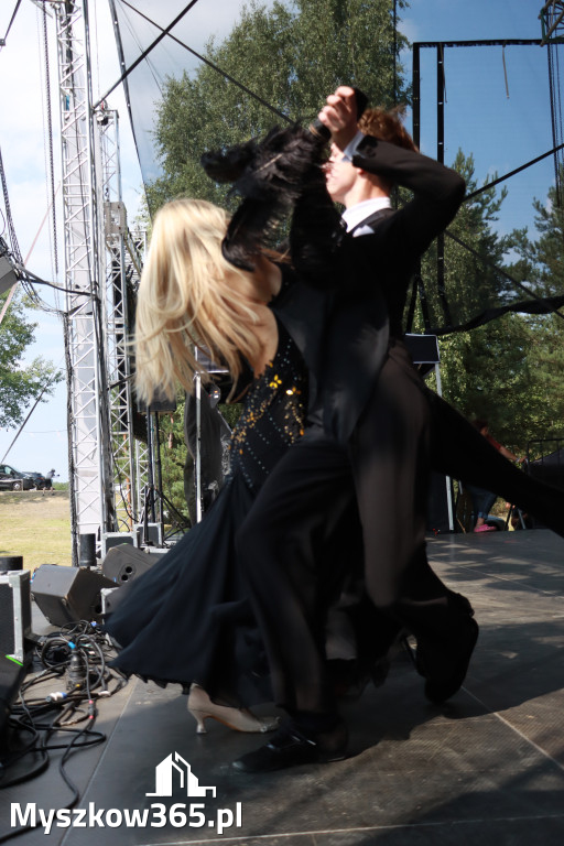 Fotorelacji XVIII: Taniec, muzyka i śpiew na Festiwalu z Kopyta w Gniazdowie