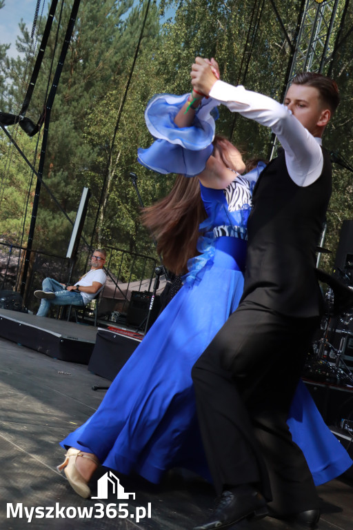 Fotorelacji XVIII: Taniec, muzyka i śpiew na Festiwalu z Kopyta w Gniazdowie