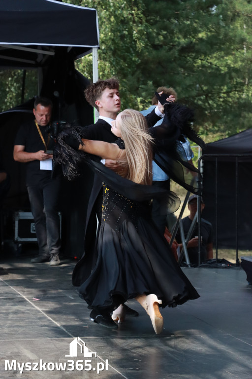 Fotorelacji XVIII: Taniec, muzyka i śpiew na Festiwalu z Kopyta w Gniazdowie