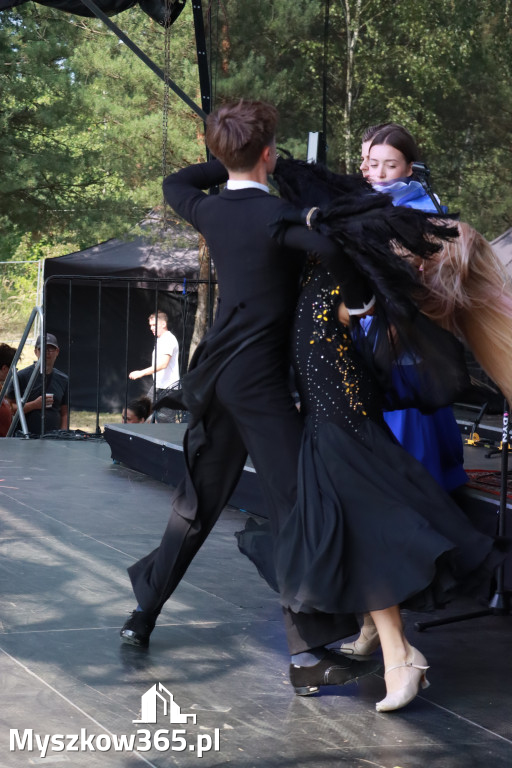 Fotorelacji XVIII: Taniec, muzyka i śpiew na Festiwalu z Kopyta w Gniazdowie