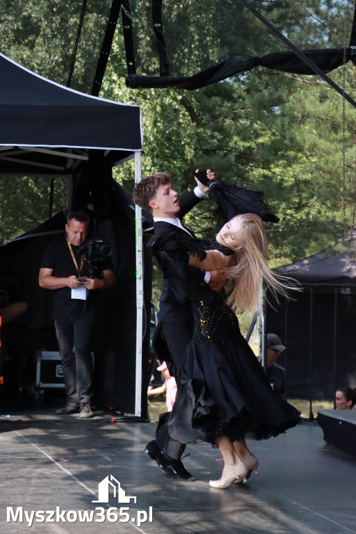 Fotorelacji XVIII: Taniec, muzyka i śpiew na Festiwalu z Kopyta w Gniazdowie