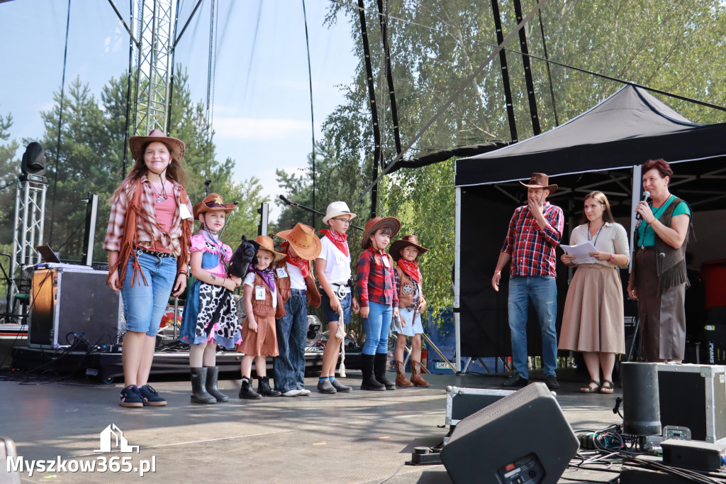 Fotorelacja XIX: Konkurs na strój w stylu Country - Festiwal z Kopyta w Gniazdowie