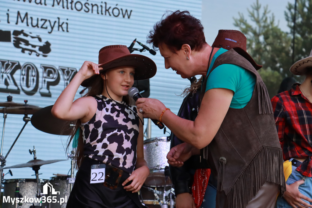 Fotorelacja XIX: Konkurs na strój w stylu Country - Festiwal z Kopyta w Gniazdowie