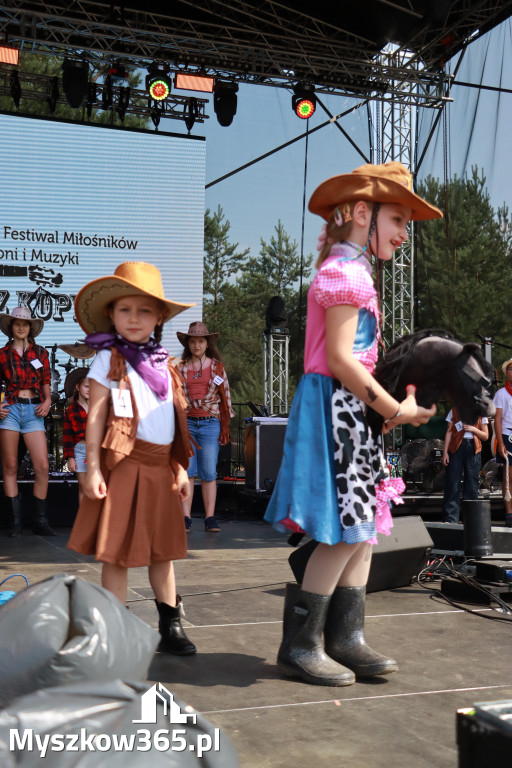 Fotorelacja XIX: Konkurs na strój w stylu Country - Festiwal z Kopyta w Gniazdowie