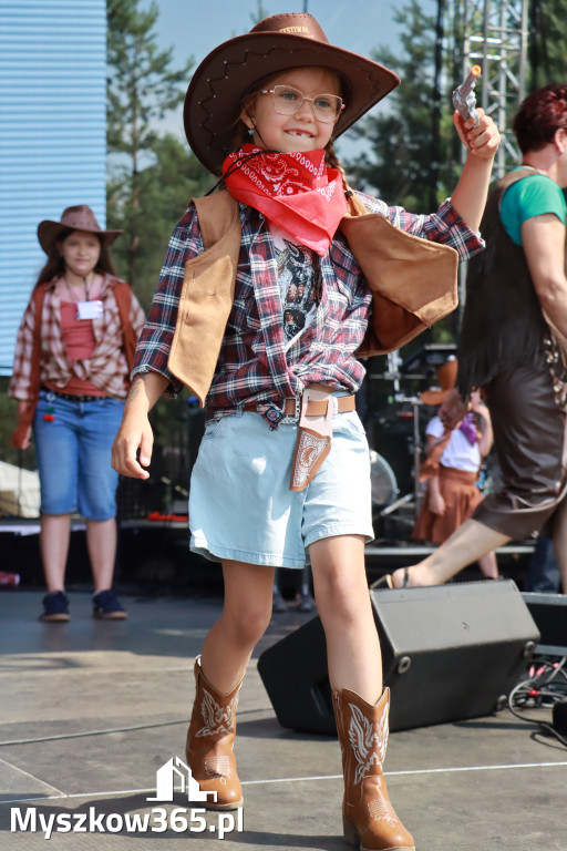 Fotorelacja XIX: Konkurs na strój w stylu Country - Festiwal z Kopyta w Gniazdowie