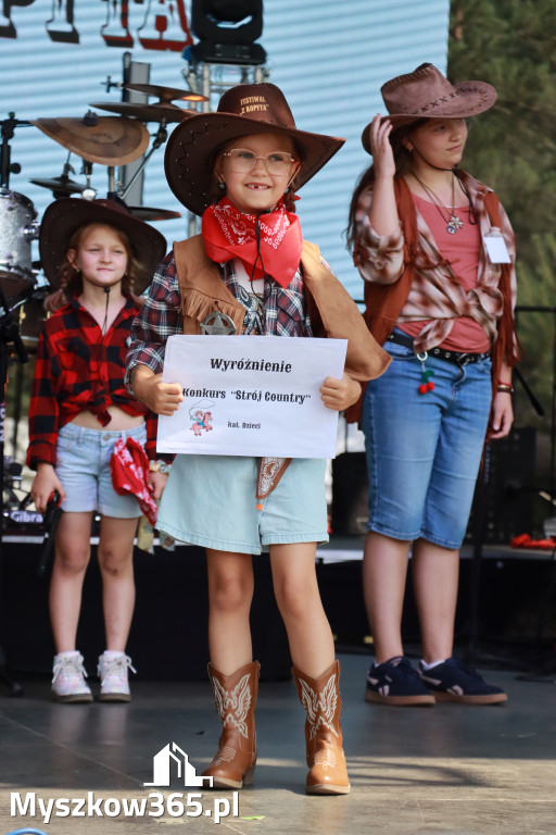 Fotorelacja XIX: Konkurs na strój w stylu Country - Festiwal z Kopyta w Gniazdowie