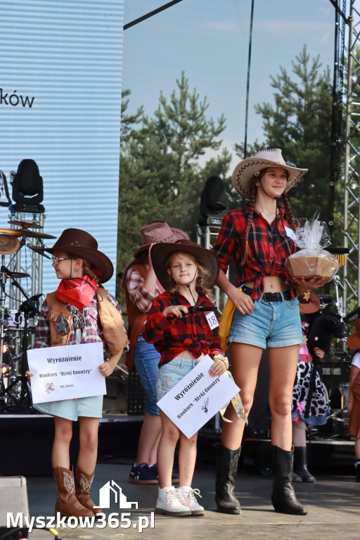 Fotorelacja XIX: Konkurs na strój w stylu Country - Festiwal z Kopyta w Gniazdowie