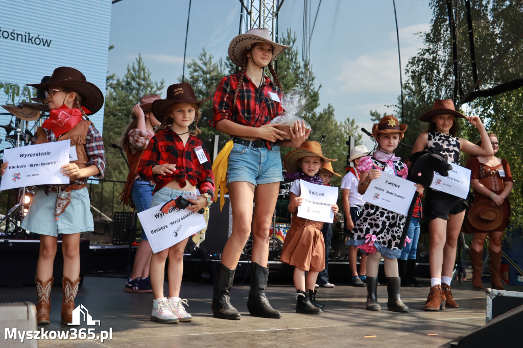 Fotorelacja XIX: Konkurs na strój w stylu Country - Festiwal z Kopyta w Gniazdowie