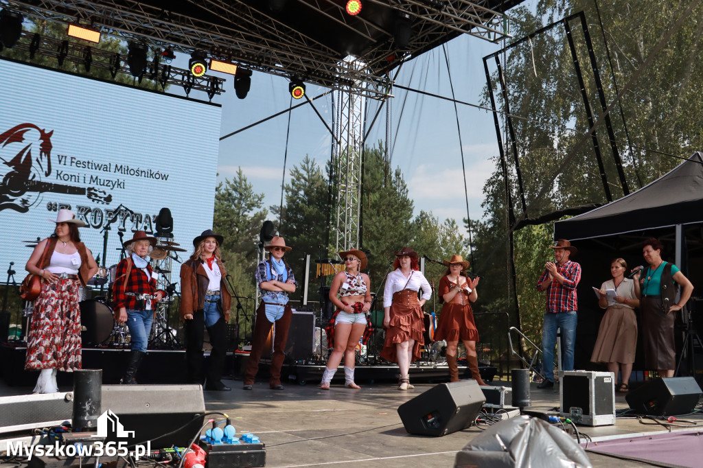 Fotorelacja XIX: Konkurs na strój w stylu Country - Festiwal z Kopyta w Gniazdowie
