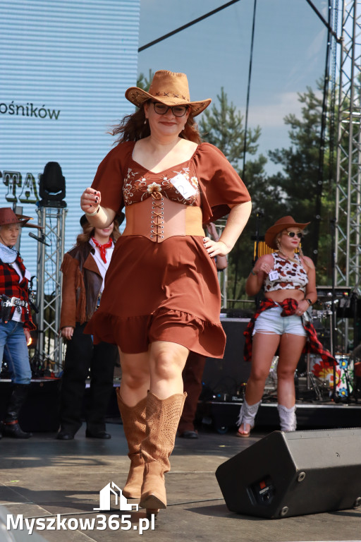 Fotorelacja XIX: Konkurs na strój w stylu Country - Festiwal z Kopyta w Gniazdowie