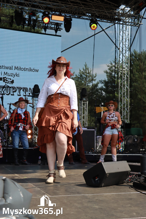 Fotorelacja XIX: Konkurs na strój w stylu Country - Festiwal z Kopyta w Gniazdowie