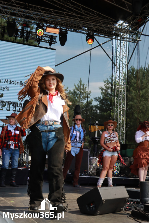 Fotorelacja XIX: Konkurs na strój w stylu Country - Festiwal z Kopyta w Gniazdowie