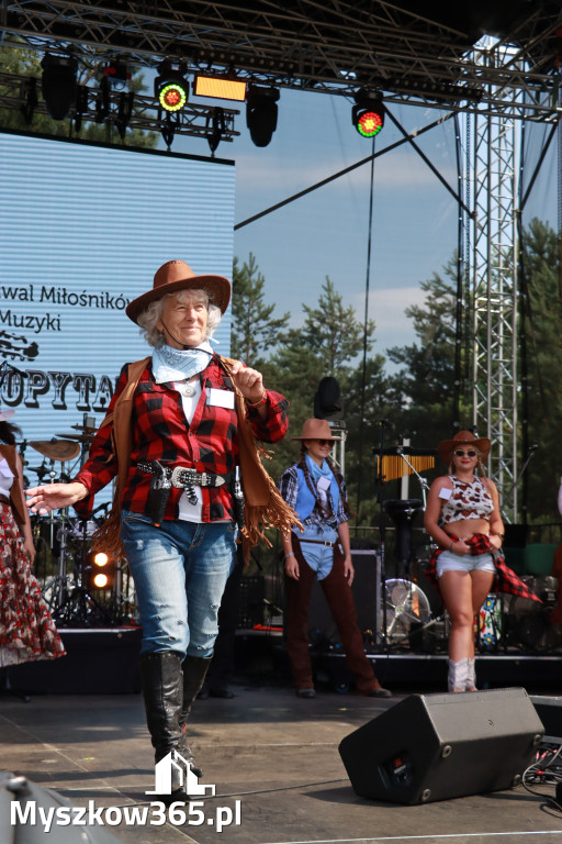 Fotorelacja XIX: Konkurs na strój w stylu Country - Festiwal z Kopyta w Gniazdowie