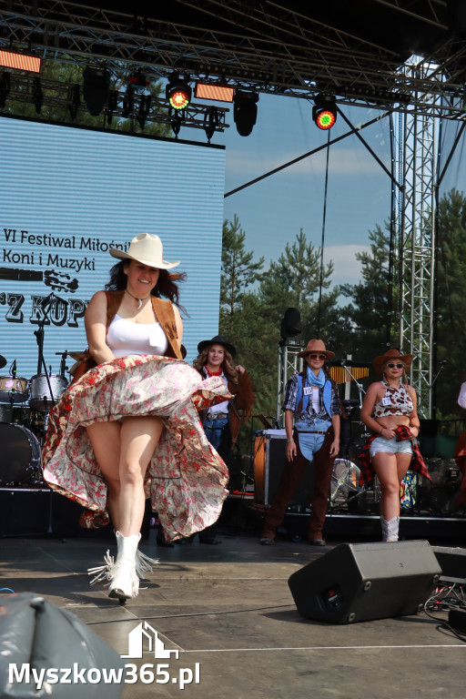 Fotorelacja XIX: Konkurs na strój w stylu Country - Festiwal z Kopyta w Gniazdowie
