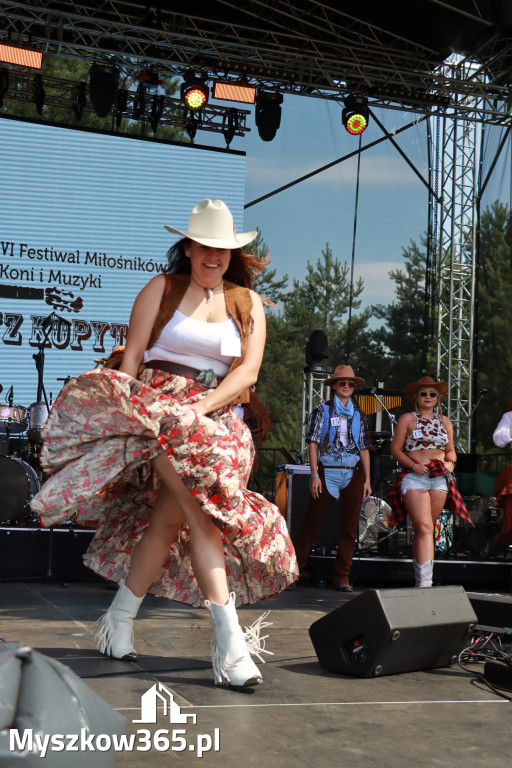 Fotorelacja XIX: Konkurs na strój w stylu Country - Festiwal z Kopyta w Gniazdowie