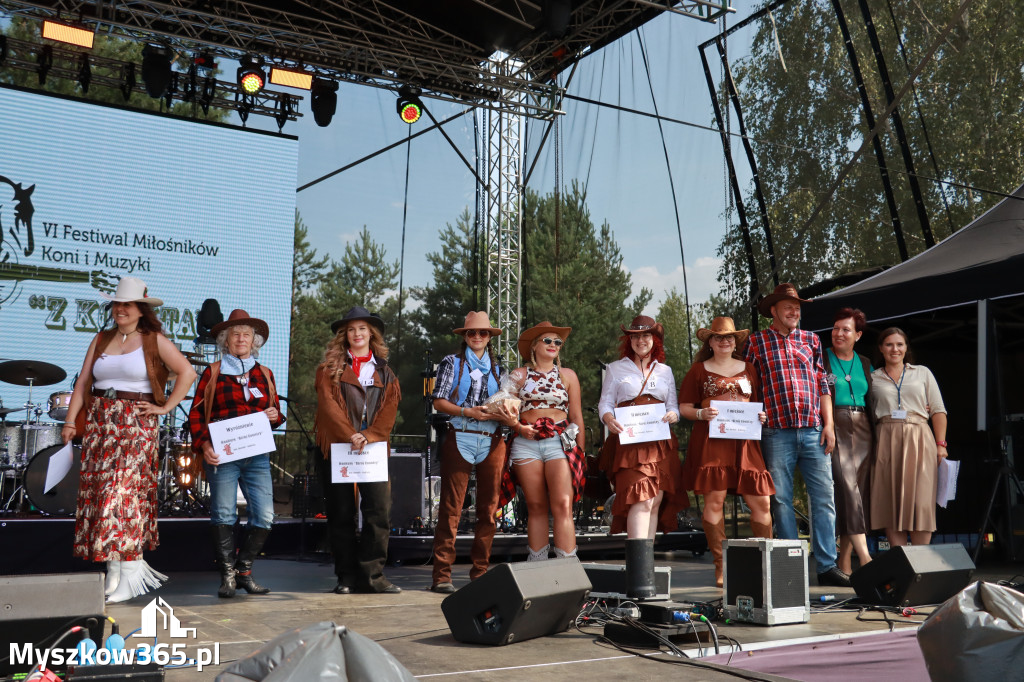 Fotorelacja XIX: Konkurs na strój w stylu Country - Festiwal z Kopyta w Gniazdowie