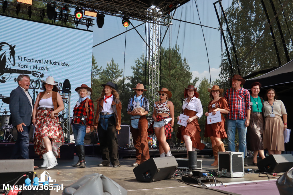 Fotorelacja XIX: Konkurs na strój w stylu Country - Festiwal z Kopyta w Gniazdowie