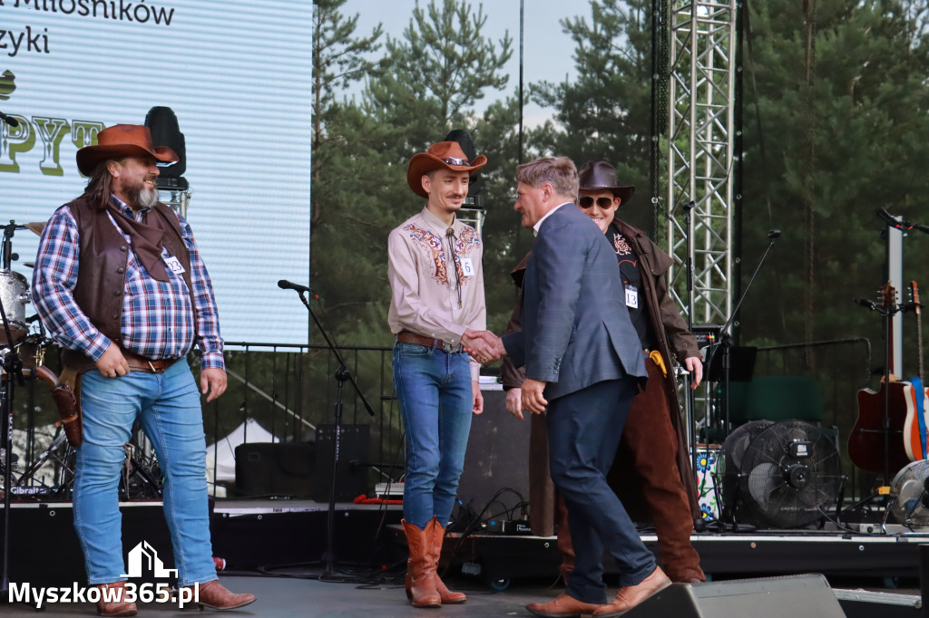 Fotorelacja XIX: Konkurs na strój w stylu Country - Festiwal z Kopyta w Gniazdowie