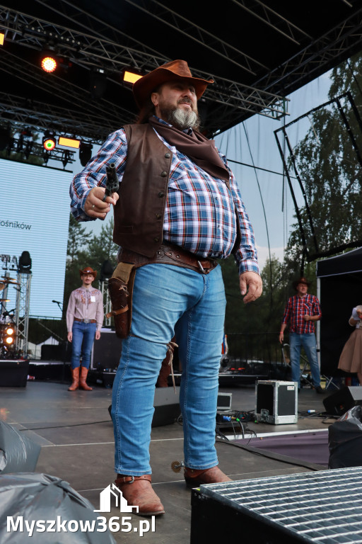 Fotorelacja XIX: Konkurs na strój w stylu Country - Festiwal z Kopyta w Gniazdowie