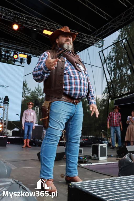 Fotorelacja XIX: Konkurs na strój w stylu Country - Festiwal z Kopyta w Gniazdowie