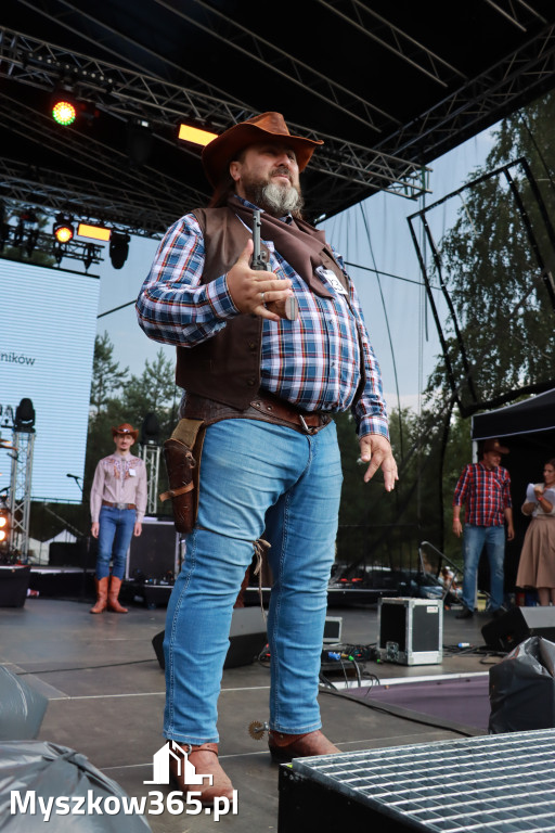 Fotorelacja XIX: Konkurs na strój w stylu Country - Festiwal z Kopyta w Gniazdowie