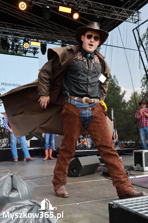 Fotorelacja XIX: Konkurs na strój w stylu Country - Festiwal z Kopyta w Gniazdowie