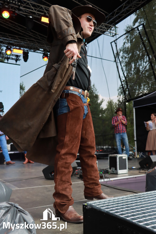 Fotorelacja XIX: Konkurs na strój w stylu Country - Festiwal z Kopyta w Gniazdowie