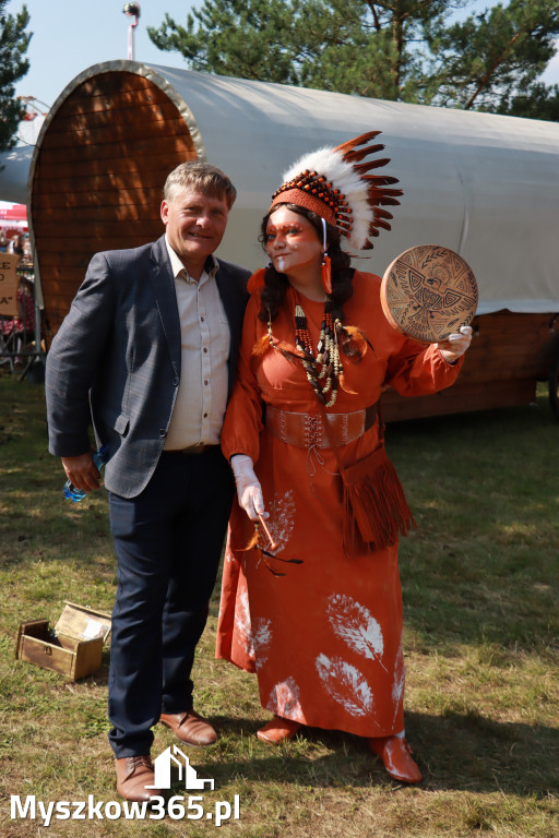 Fotorelacji XVIII: Taniec, muzyka i śpiew na Festiwalu z Kopyta w Gniazdowie