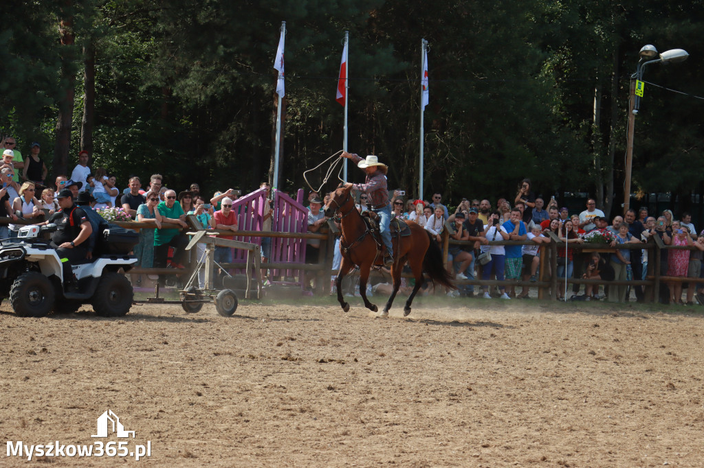 Fotorelacja XXI: Kaskaderski pokaz jeździecki - Festiwal z Kopyta w Gniazdowie