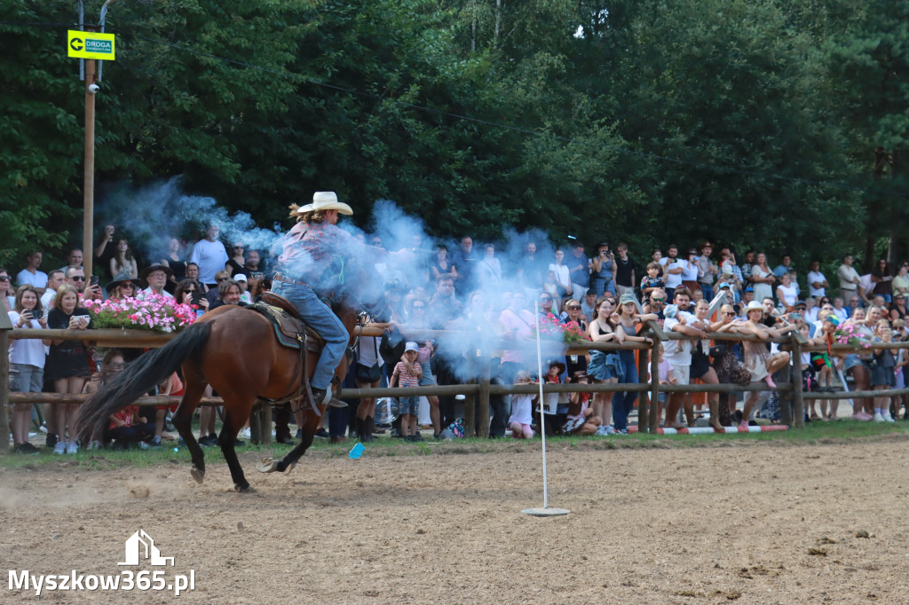Fotorelacja XXI: Kaskaderski pokaz jeździecki - Festiwal z Kopyta w Gniazdowie