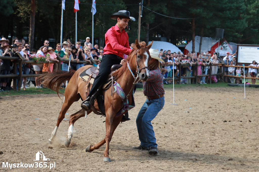 Fotorelacja XXI: Kaskaderski pokaz jeździecki - Festiwal z Kopyta w Gniazdowie