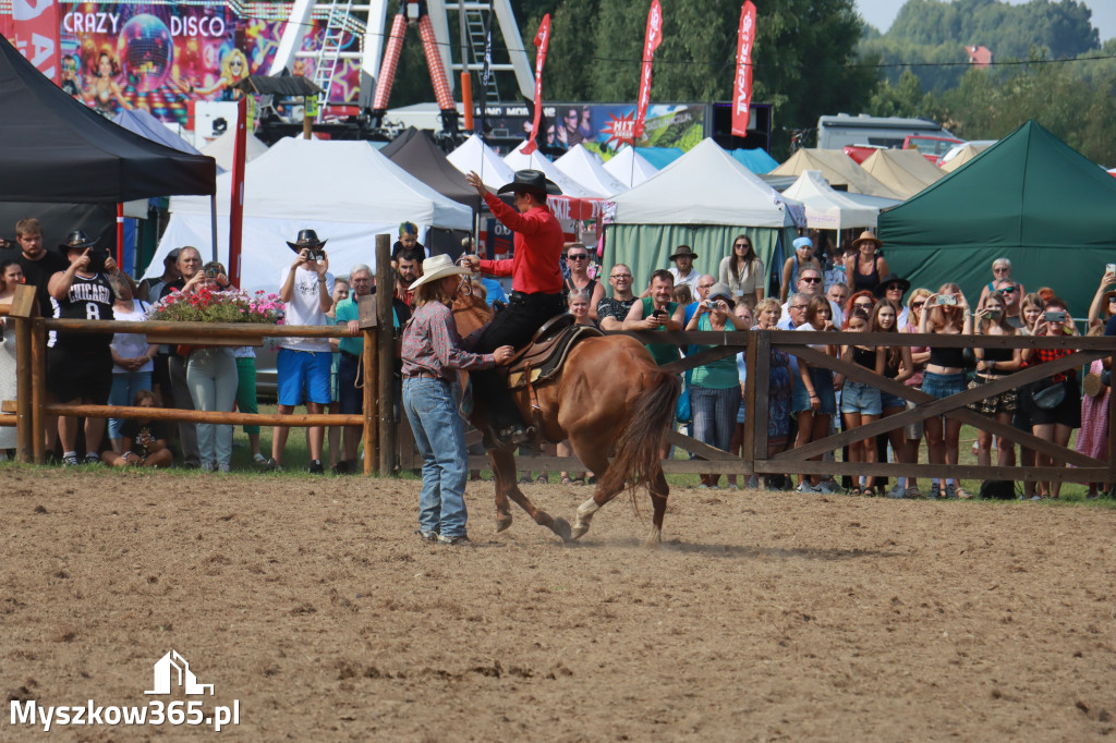 Fotorelacja XXI: Kaskaderski pokaz jeździecki - Festiwal z Kopyta w Gniazdowie
