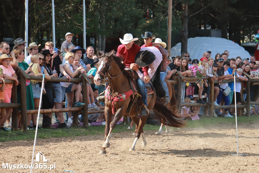 Fotorelacja XXI: Kaskaderski pokaz jeździecki - Festiwal z Kopyta w Gniazdowie