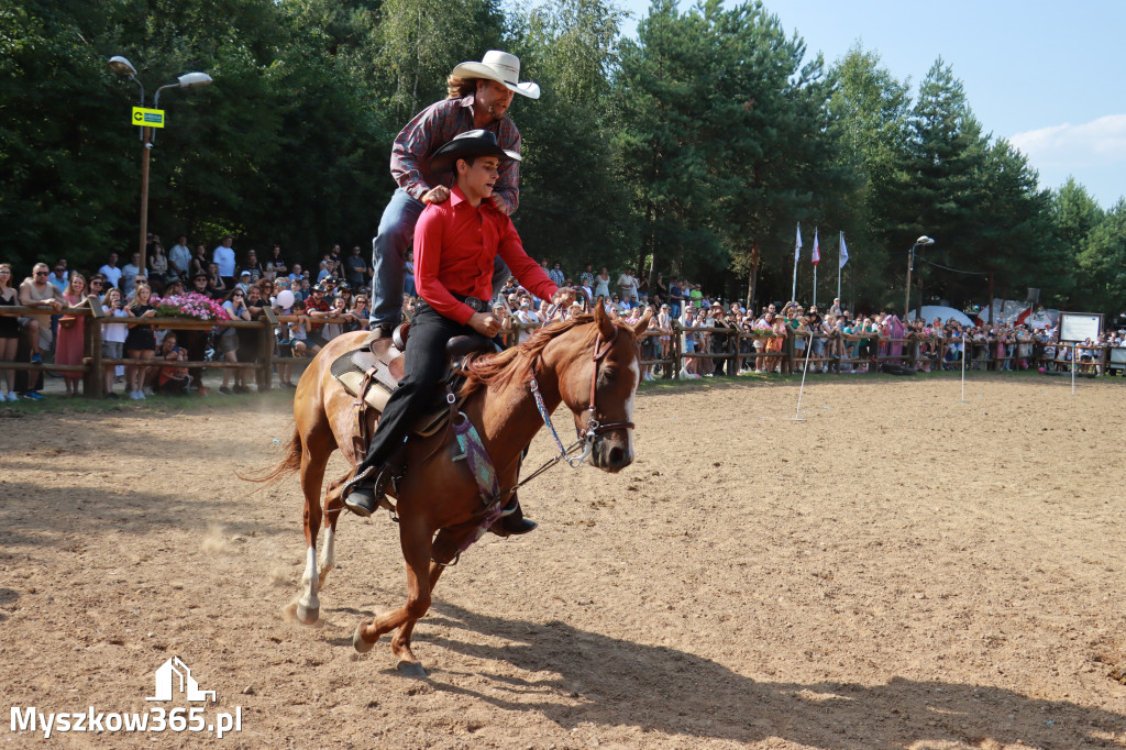 Fotorelacja XXI: Kaskaderski pokaz jeździecki - Festiwal z Kopyta w Gniazdowie