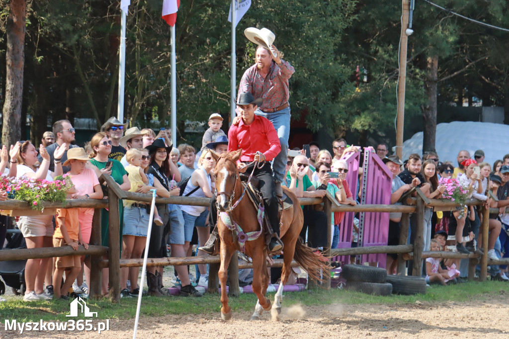 Fotorelacja XXI: Kaskaderski pokaz jeździecki - Festiwal z Kopyta w Gniazdowie