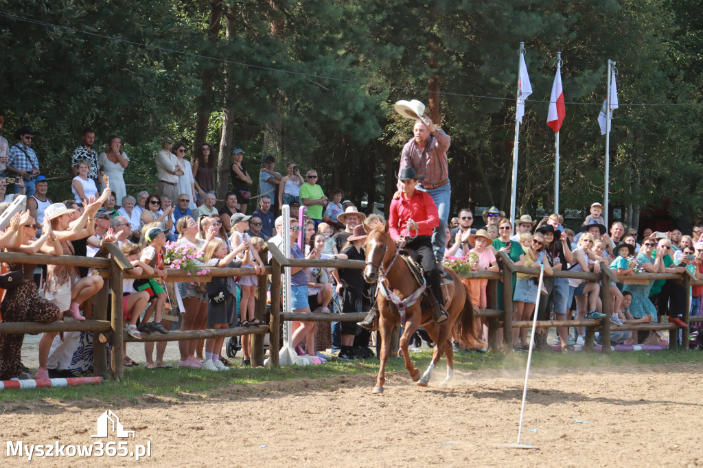 Fotorelacja XXI: Kaskaderski pokaz jeździecki - Festiwal z Kopyta w Gniazdowie