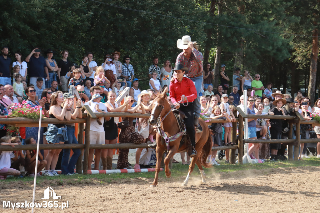 Fotorelacja XXI: Kaskaderski pokaz jeździecki - Festiwal z Kopyta w Gniazdowie