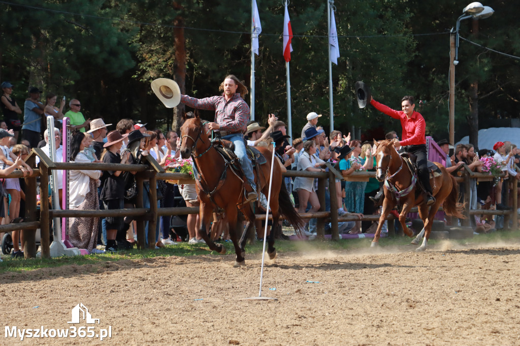 Fotorelacja XXI: Kaskaderski pokaz jeździecki - Festiwal z Kopyta w Gniazdowie