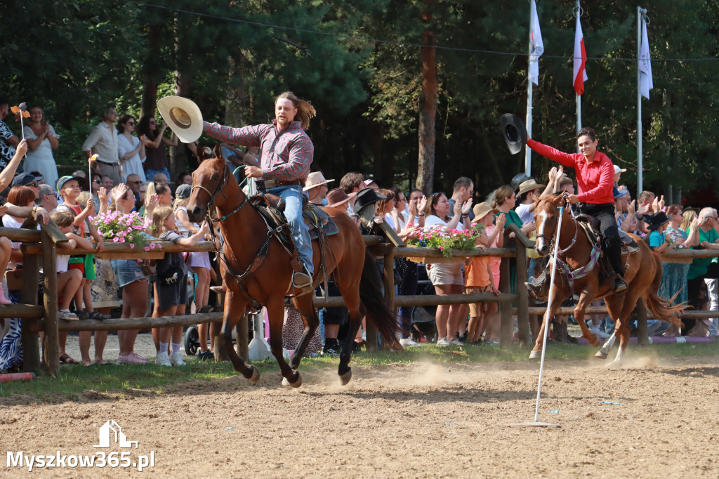 Fotorelacja XXI: Kaskaderski pokaz jeździecki - Festiwal z Kopyta w Gniazdowie